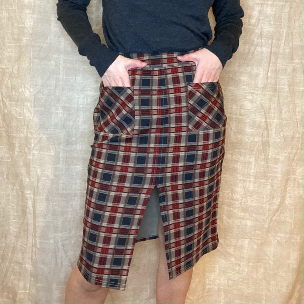 Blu Pepper Plaid Knee Length Skirt